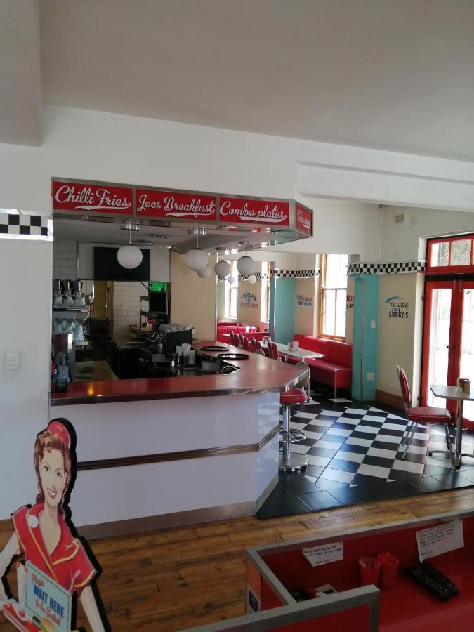 Savoy Hotel Beaufort-West Beaufort West Esterno foto
